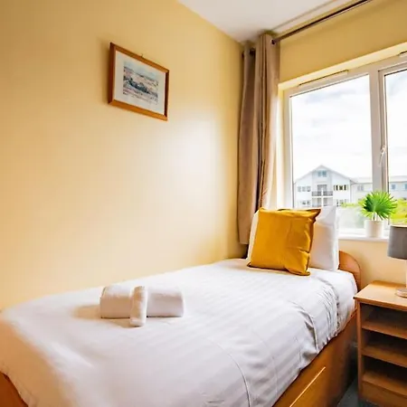 Apartment 55 - Spacious Three Bed With Parking Galway