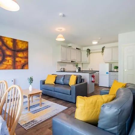55 - Spacious Three Bed With Parking Galway