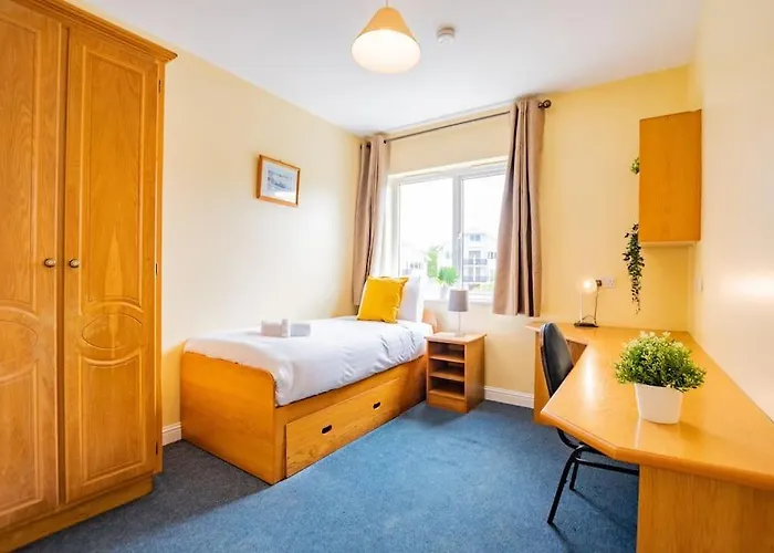 아파트 55 - Spacious Three Bed With Parking 골웨이